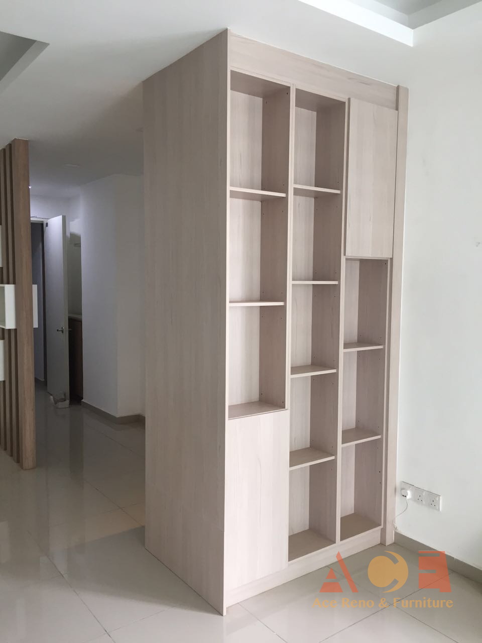 White_Wood_Partition_Wall