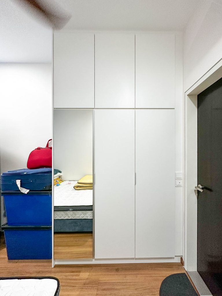 Wardrobe at Serenia Aman