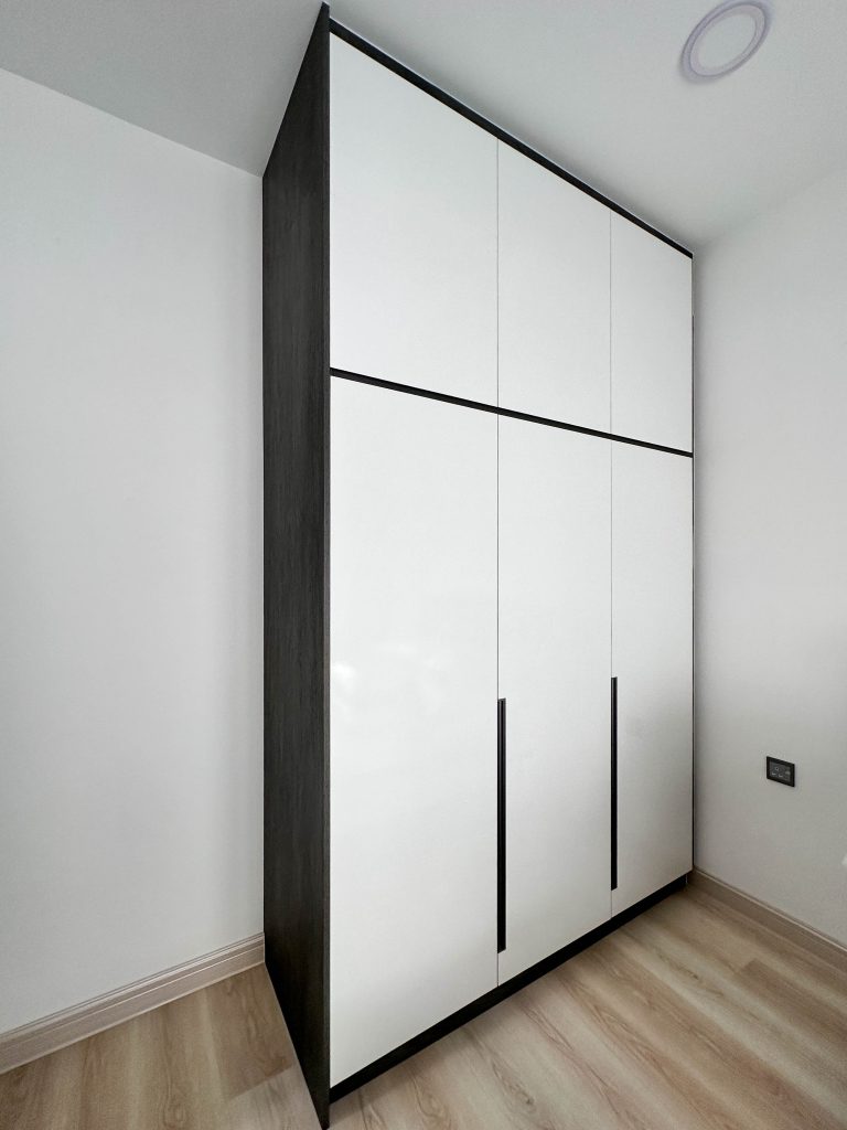 Wardrobe at V Residensi 5