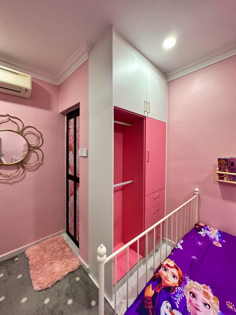 Wardrobe at Taman Bidara Batu Caves