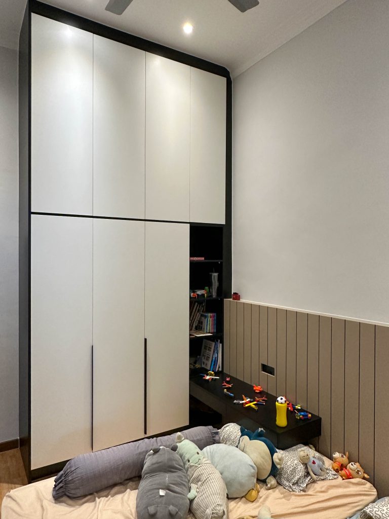 Wardrobe at Bandar Kinrara Puchong