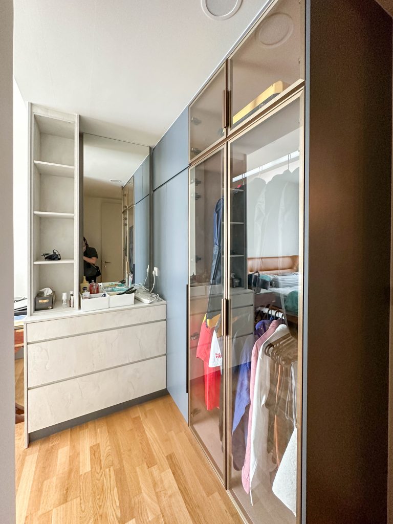 Wardrobe at Residensi Solaris Parq