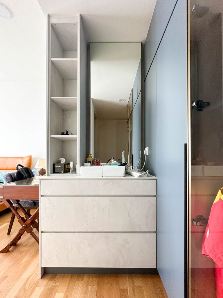 Wardrobe at Residensi Solaris Parq