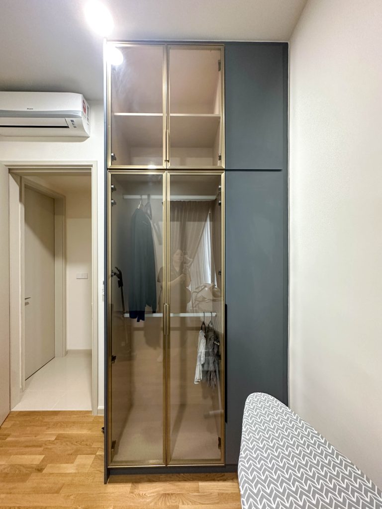 Wardrobe at Residensi Solaris Parq