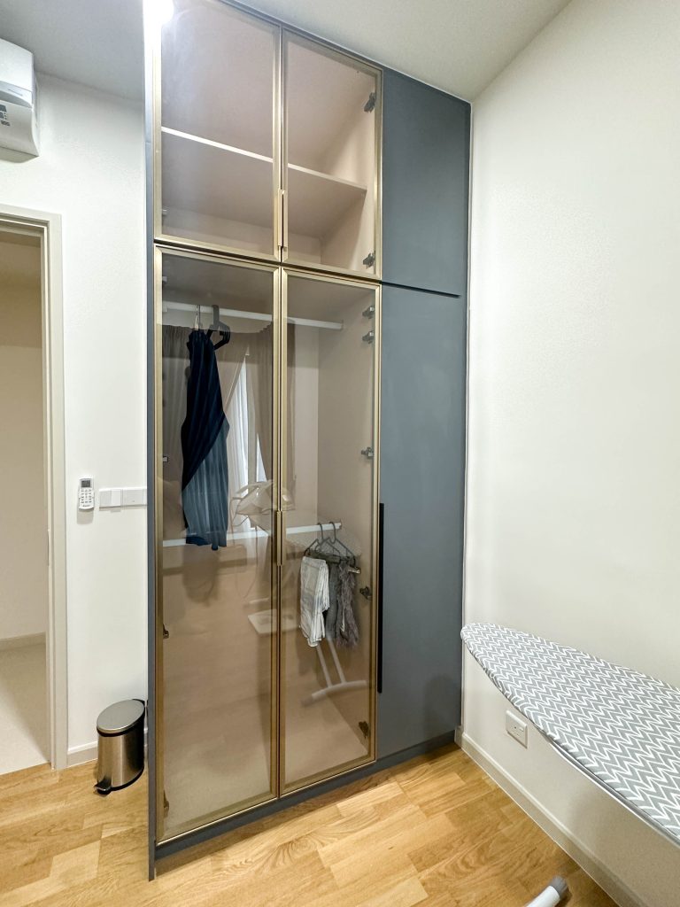 Wardrobe at Residensi Solaris Parq