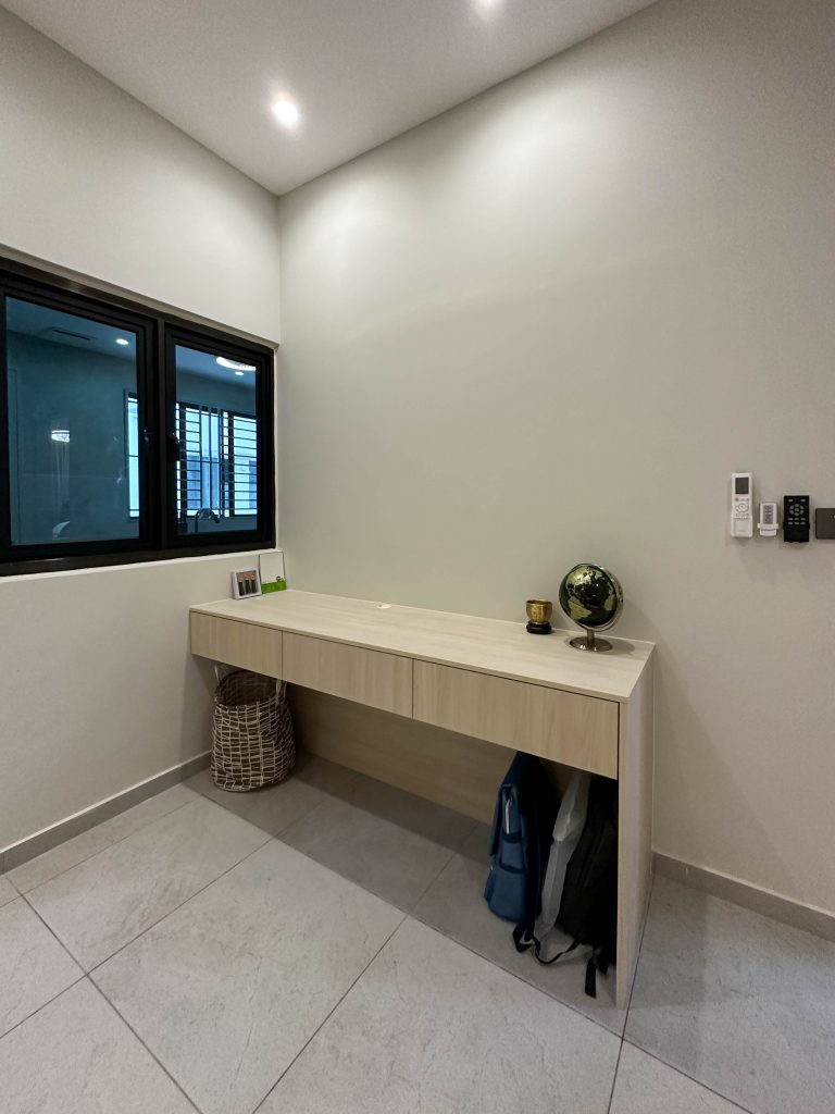 Study Table at Setia Ecohill