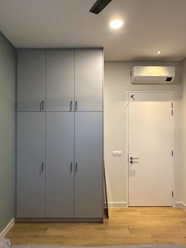 Wardrobe at Tria Seputeh Residence
