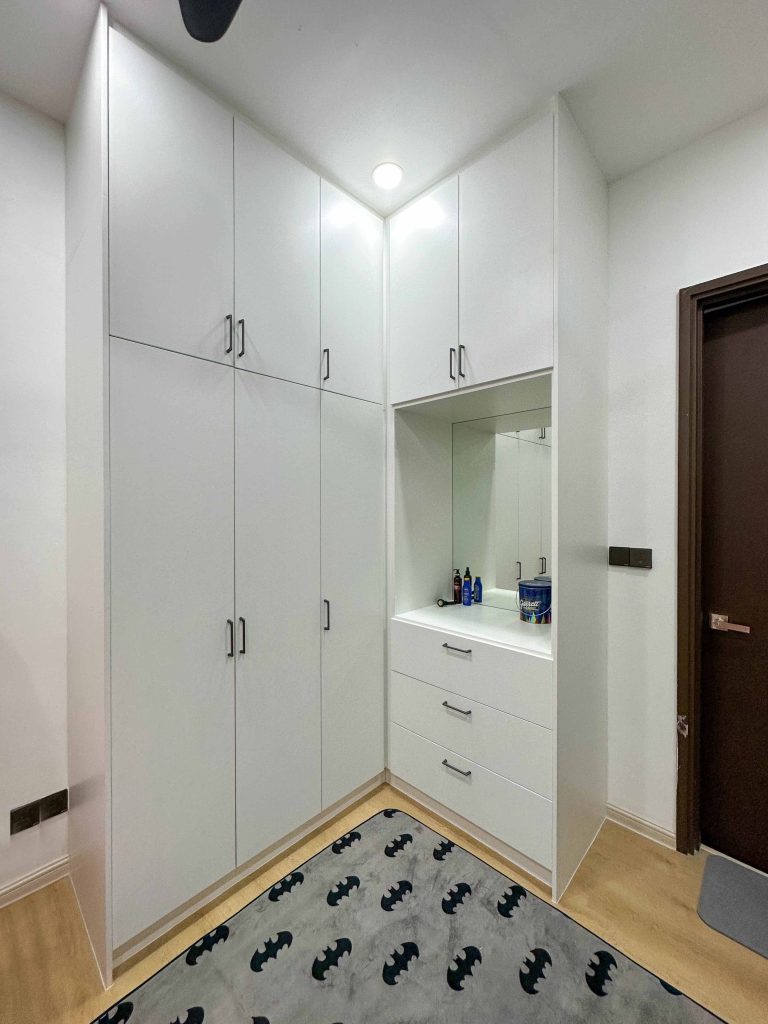 Wardrobe at Shah Alam