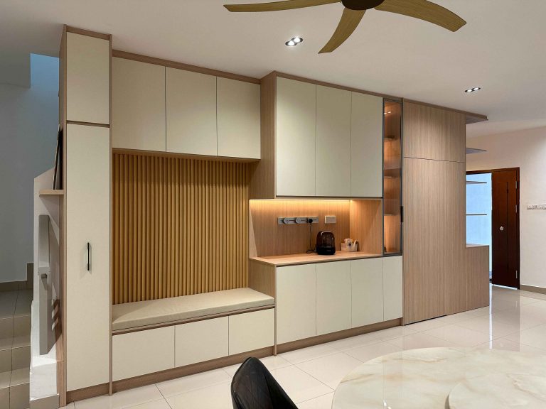 Display Cabinet at Rimbun Vista