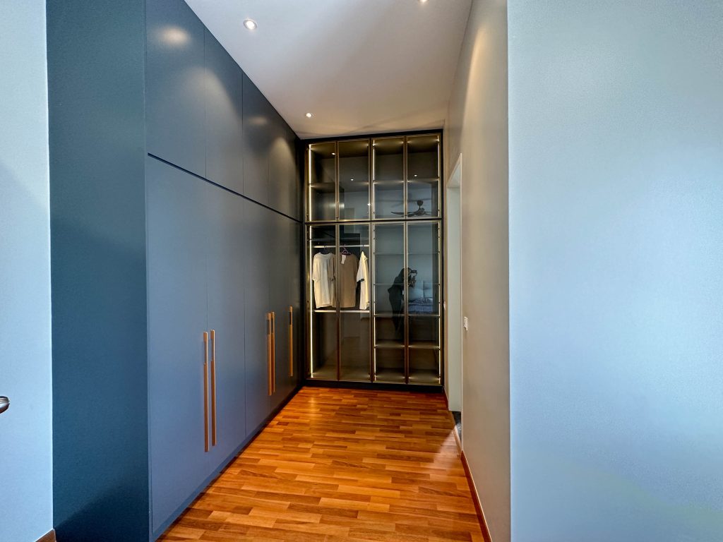 Wardrobe at Eco Ardence