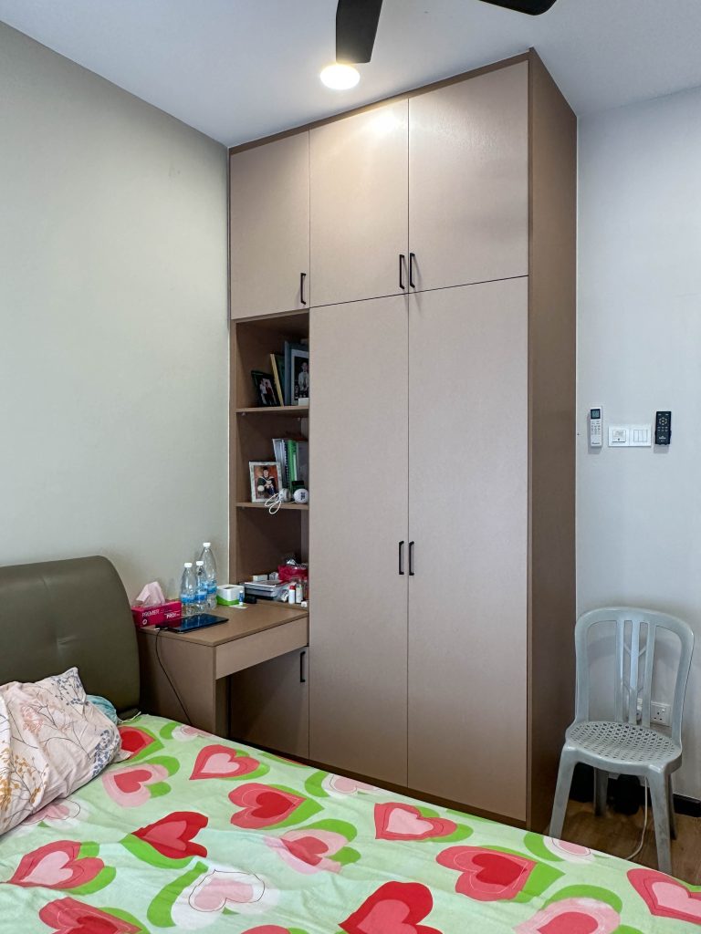 Wardrobe at Taman Seputeh