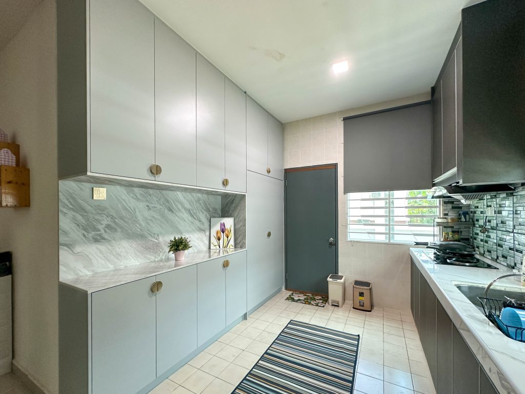Kitchen Cabinet at Mahkota Hills