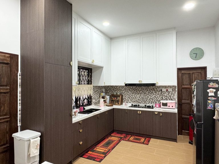 Kitchen Cabinet at Semenyih