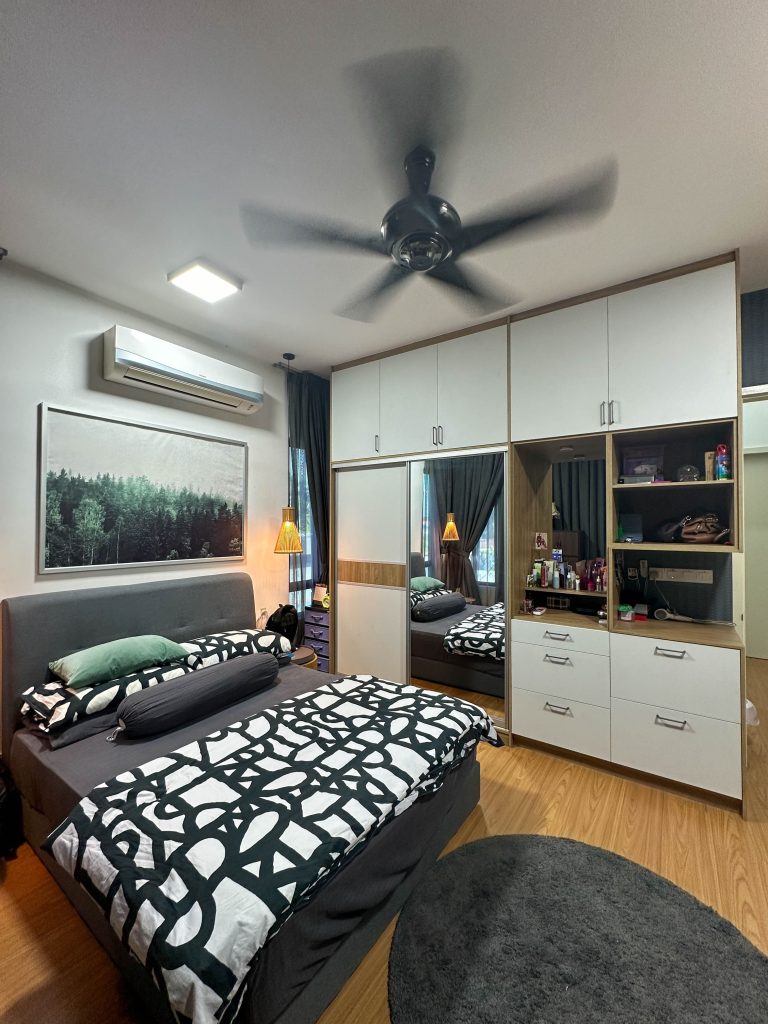 Wardrobe at Semenyih