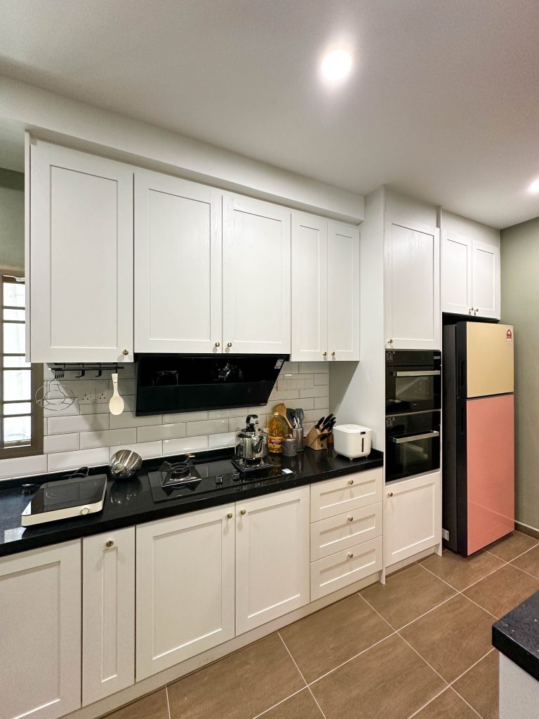 Kitchen Cabinet at Anggerik Eria