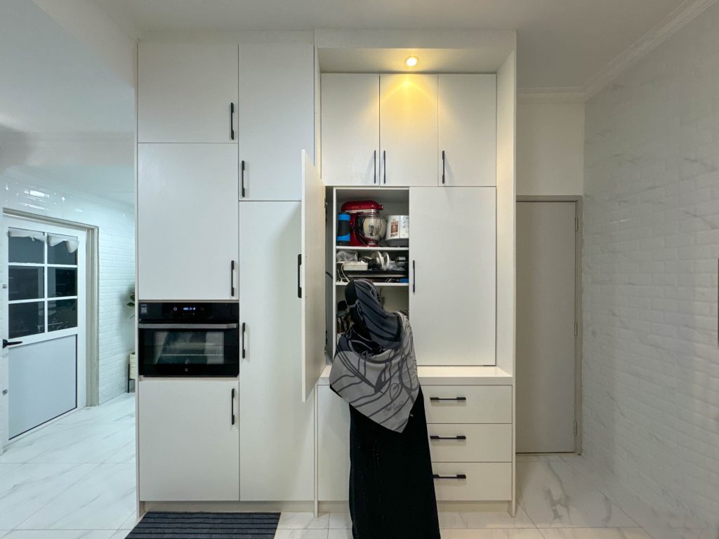 Kitchen Cabinet at Desa Kolej Nilai