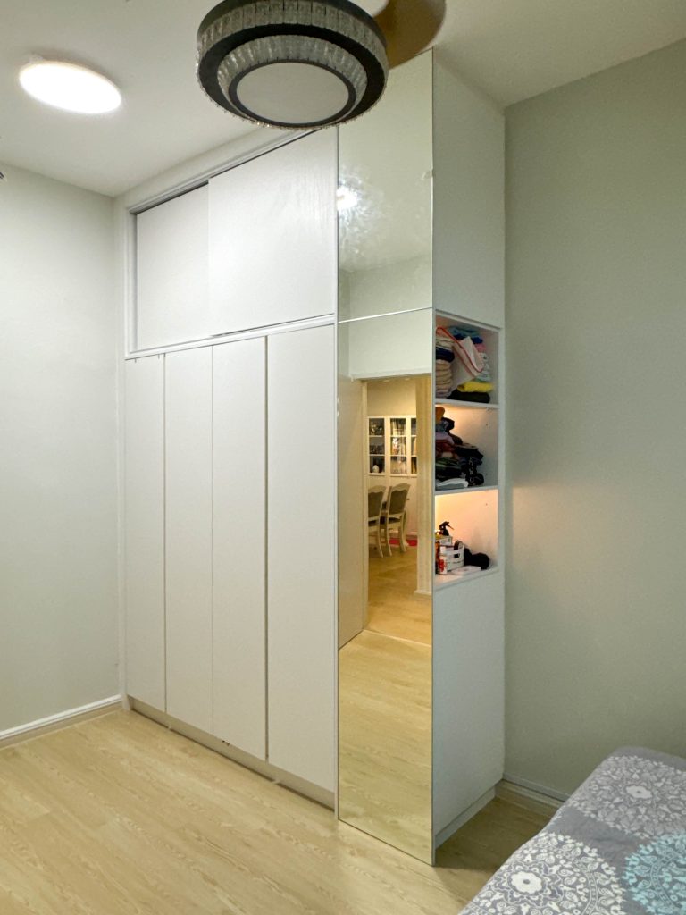 Wardrobe at Desa Kolej Nilai