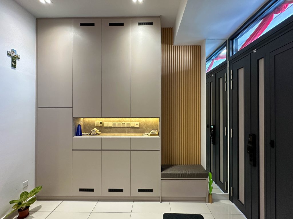 Shoe Cabinet at Taman Puchong Legenda