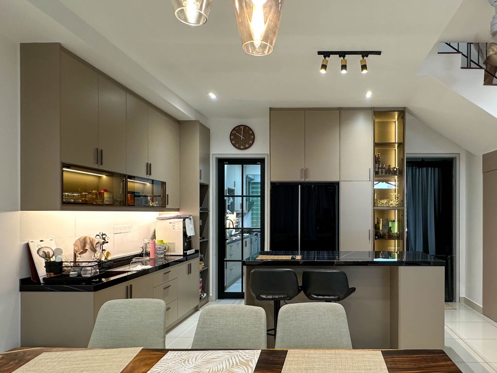 Kitchen Cabinet at Taman Puchong Legenda