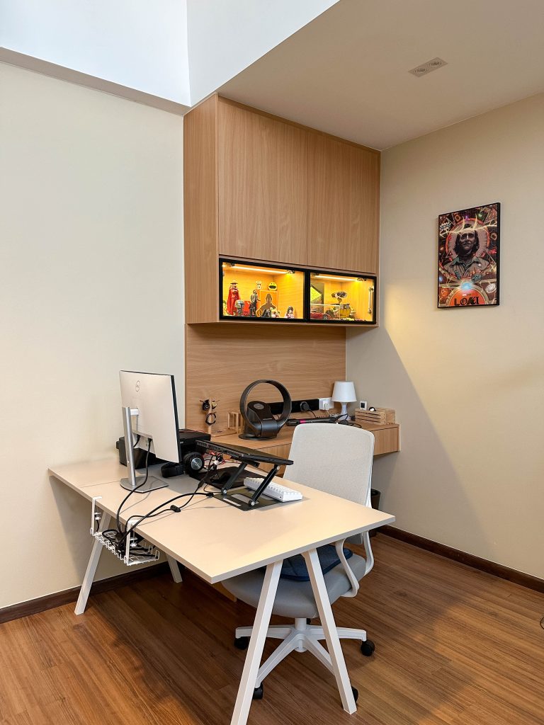 Study Table at Taman Puchong Legenda