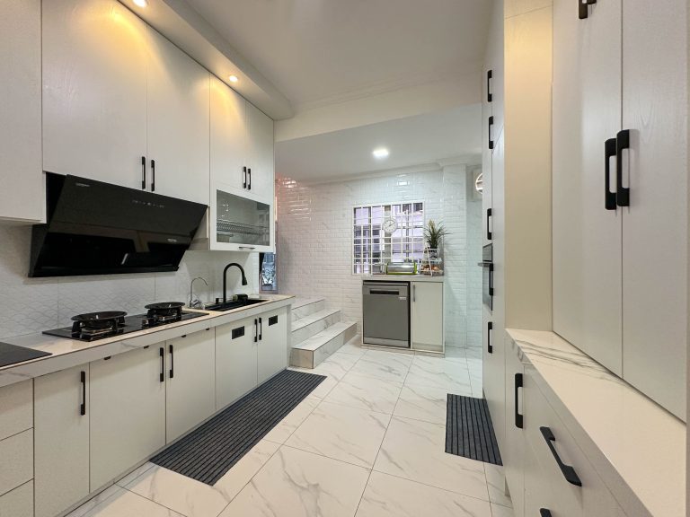 Kitchen Cabinet at Desa Kolej Nilai