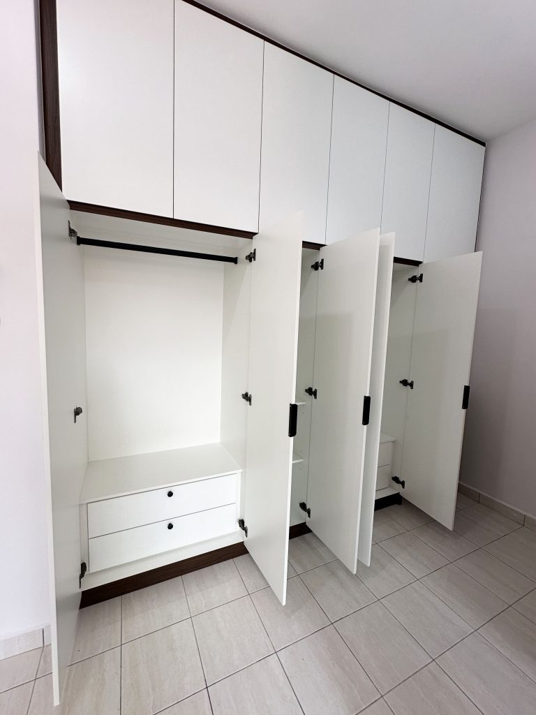 Wardrobe at Sungai Long SL9