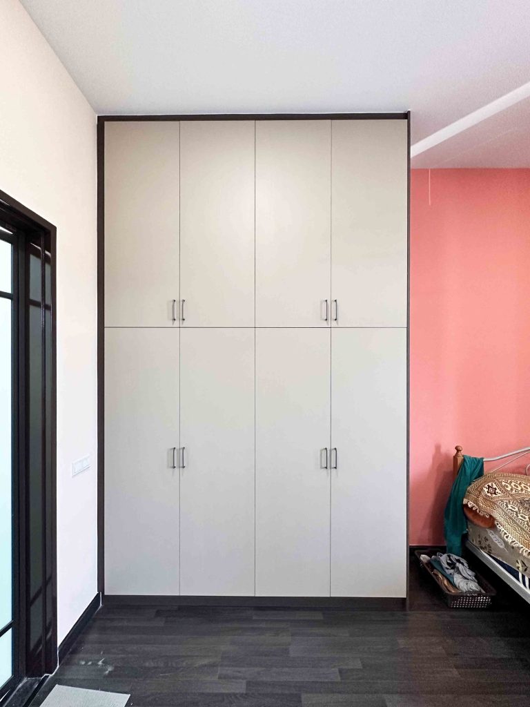 Wardrobe at Eco Majestic 8