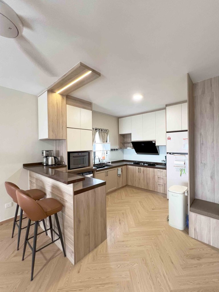 kitchen cabinet at Huni Residence