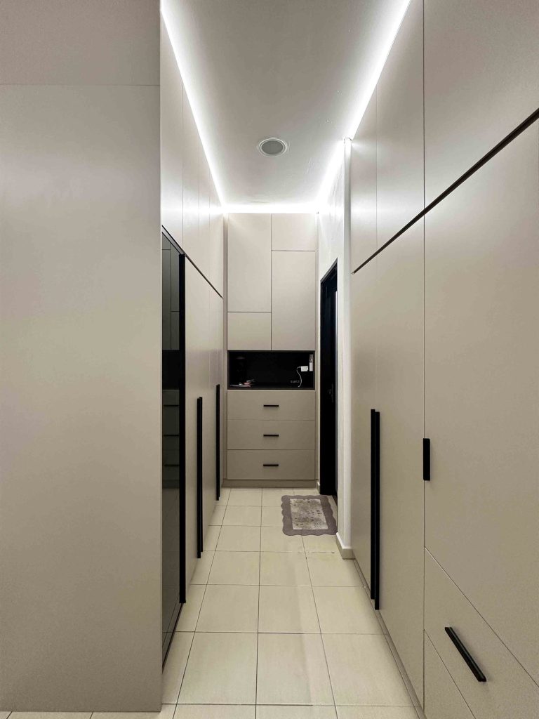 Wardrobe at Jalan Pulai Perdana