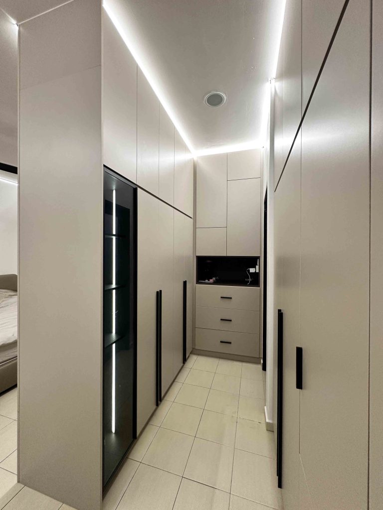 Wardrobe at Jalan Pulai Perdana