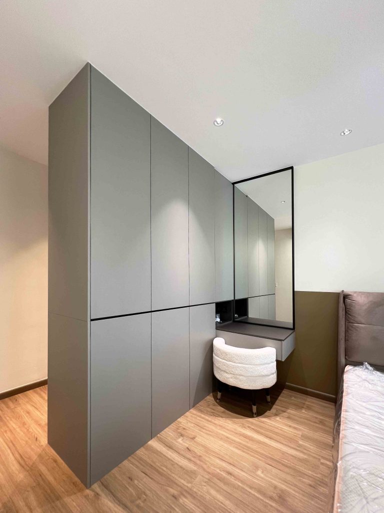 Wardrobe at Gravit 8 @ Klang South