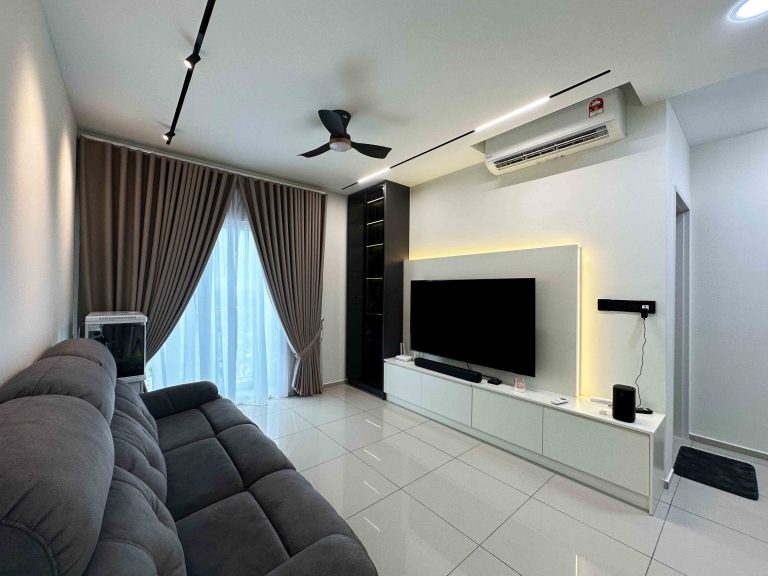 TV Cabinet at Gravit 8 @ Klang South