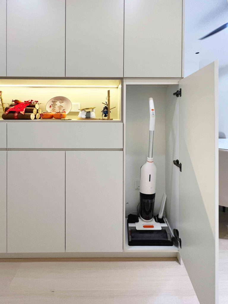 Display Cabinet at Gravit 8 @ Klang South