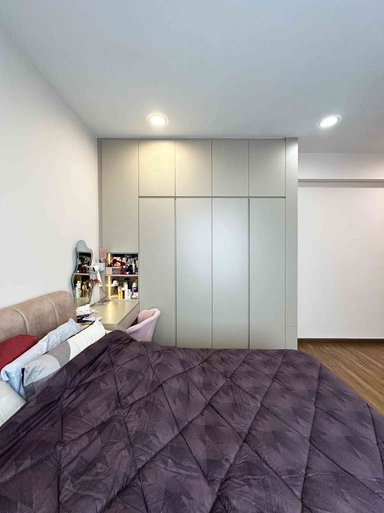 wardrobe at Gravit 8 @ Klang South