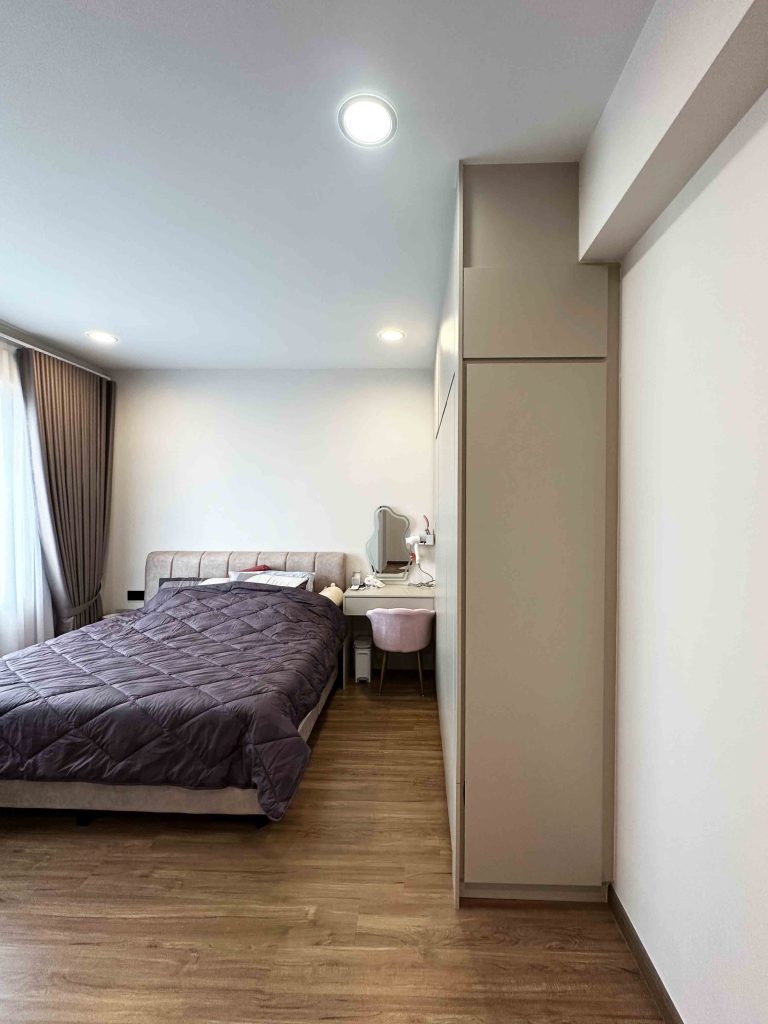 wardrobe at Gravit 8 @ Klang South