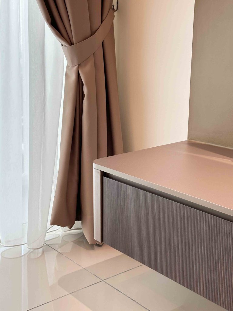 curve cabinet at Gravit 8 @ Klang South