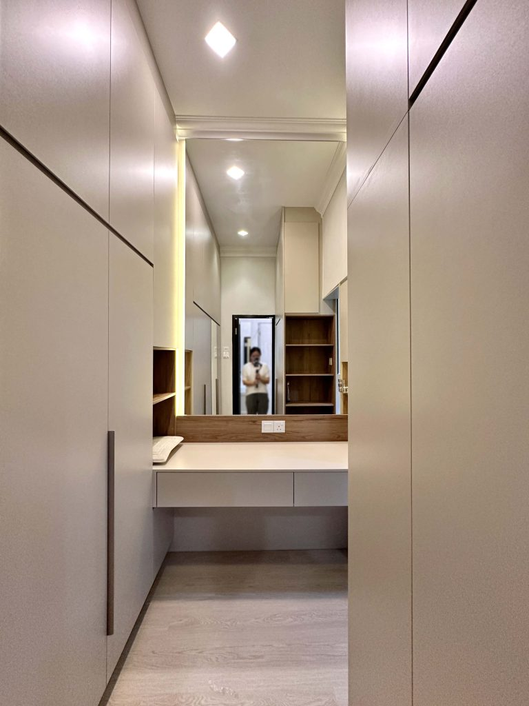 custom modern wardrobes 