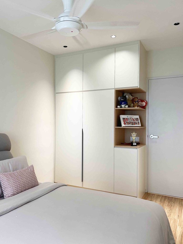 Wardrobe at Gravit 8 @ Klang South