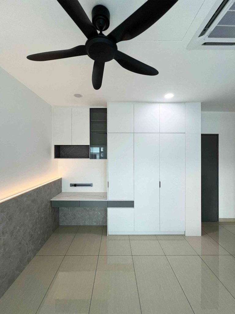 wardrobe at Seksyen U17 @ Shah Alam