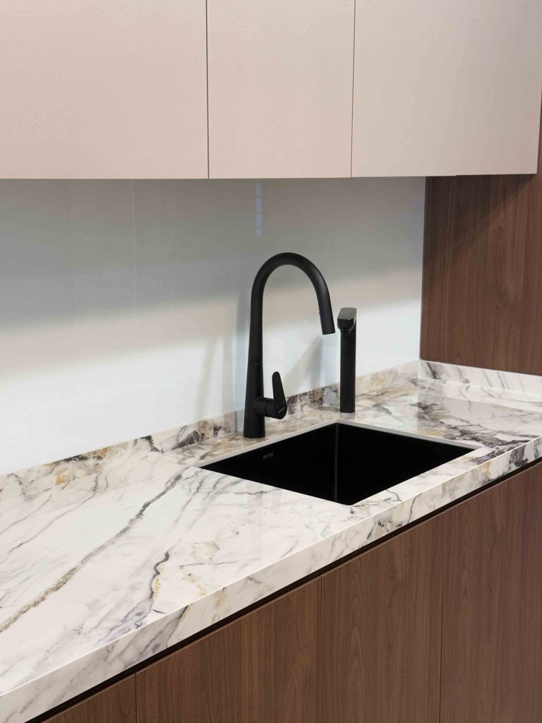 Kitchen Cabinet at Serenia City