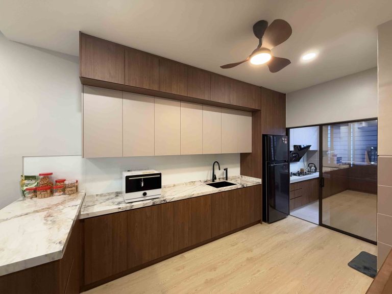 Kitchen Cabinet at Serenia City