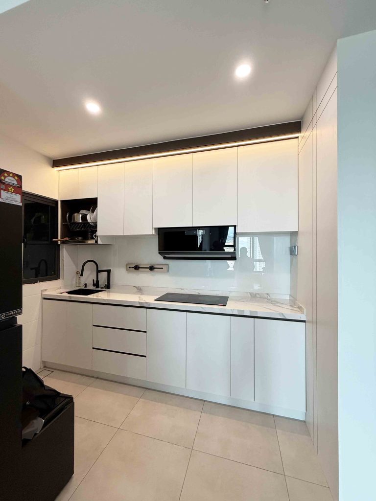 Kitchen Cabinet at Meta Residence