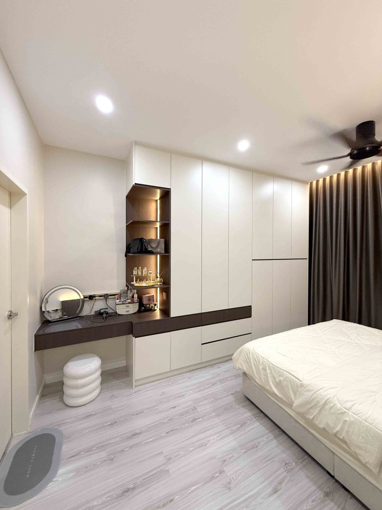 Wardrobe at Meta Residence