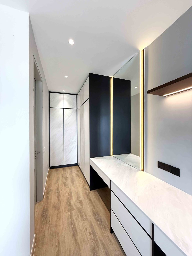 Wardrobe at UNO Promenade Sungai Besi