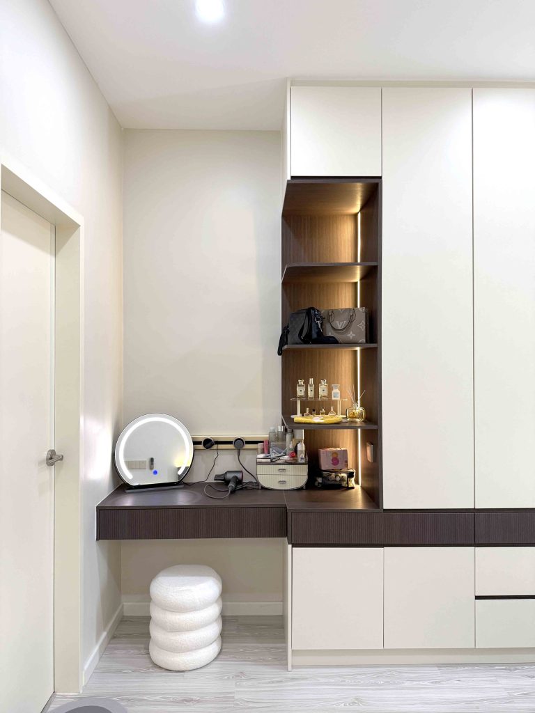 Dressing Table at Meta Residence