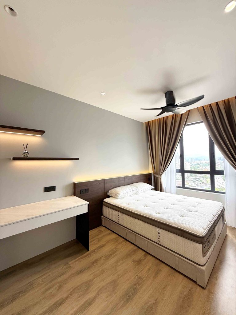 Benches at UNO Promenade Sungai Besi