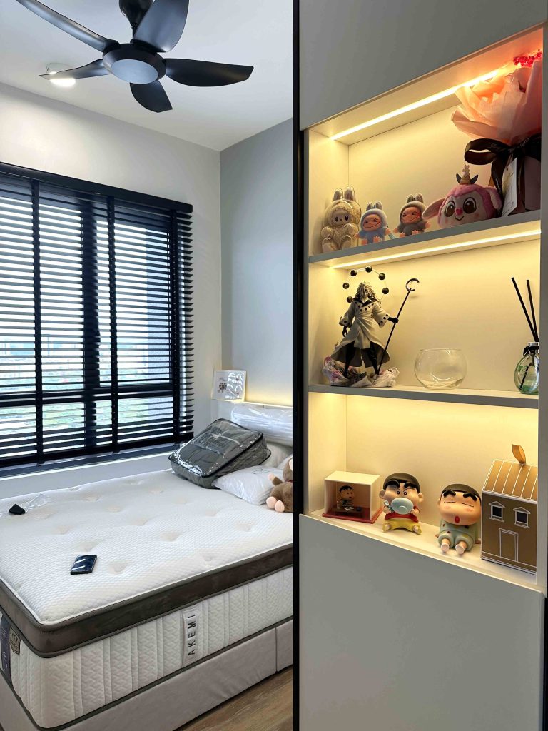 Display Cabinet at UNO Promenade Sungai Besi