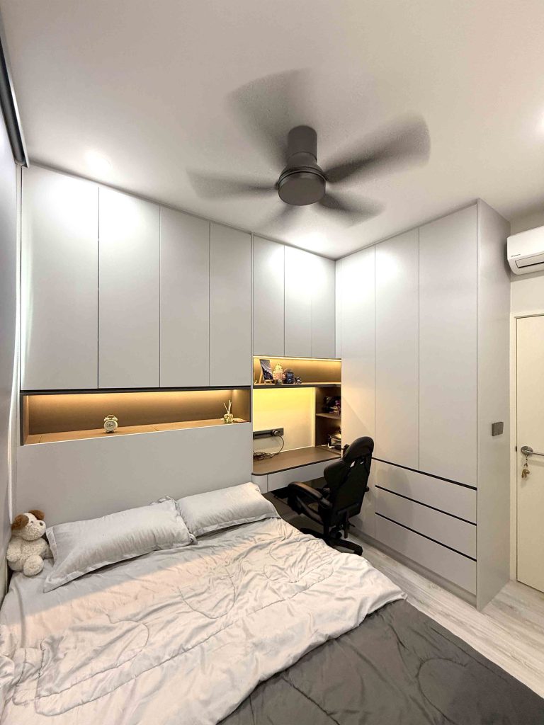 Wardrobe at Meta Residence