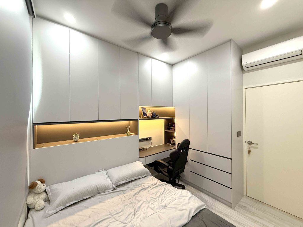 Wardrobe at Meta Residence