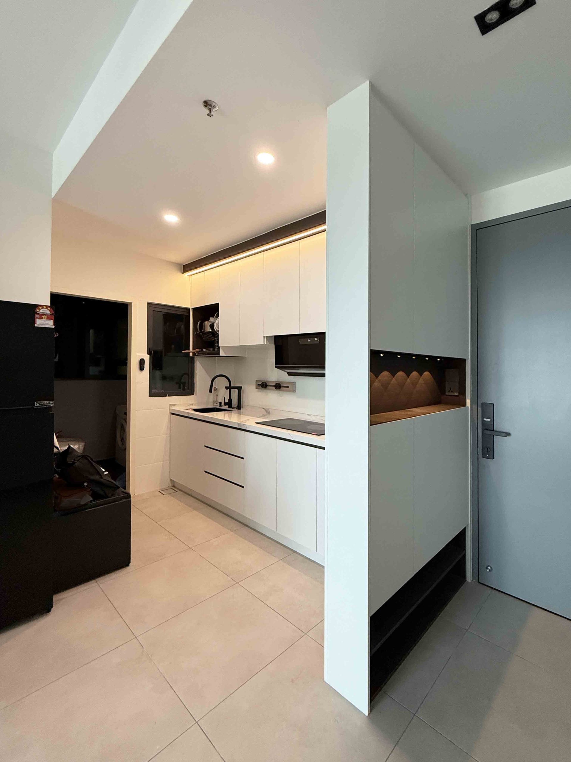 Kitchen Cabinet at Meta Residence